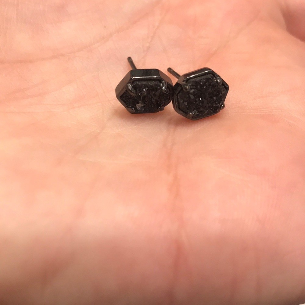 Kendra Scott studs